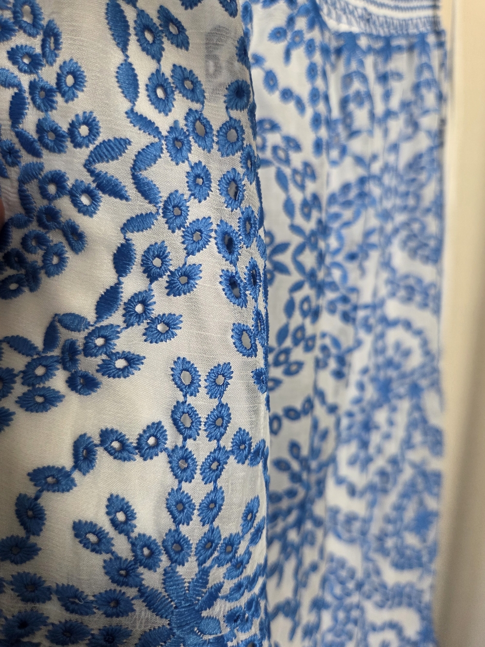 Alice + Olivia Maxi Dress Size 8 - Picture 6 of 8